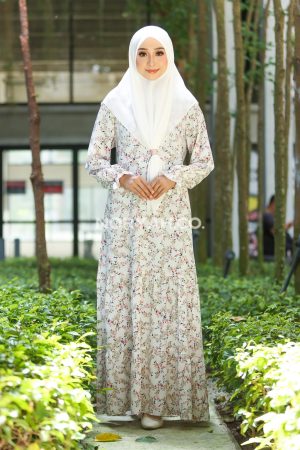 white floral dress (jubah muslimah putih)